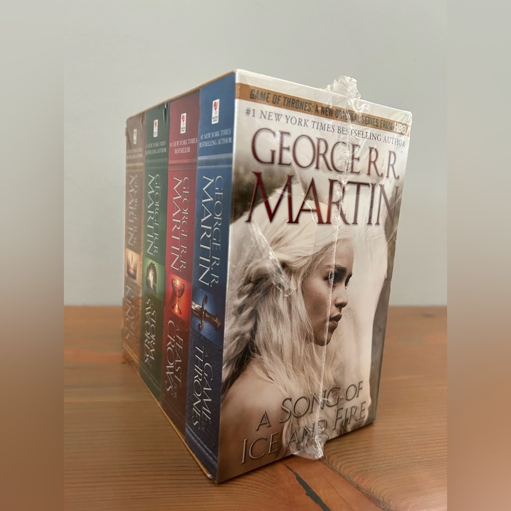 ‘Game of Thrones’ boxed set of paperbacks (NWT)